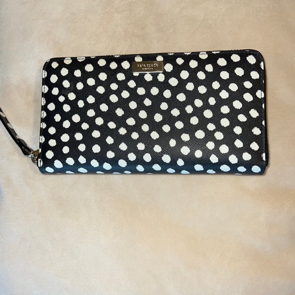 Kate Spade - Adorable polka dot wallet!